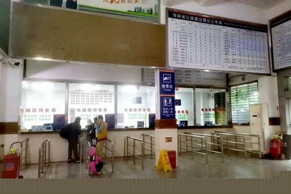 东站有汽车222辆,西站有汽车48辆.每