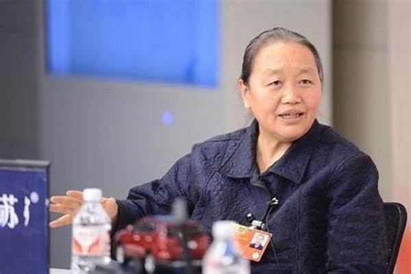 您好,67岁,女,出车祸倒,手腕骨折,另
